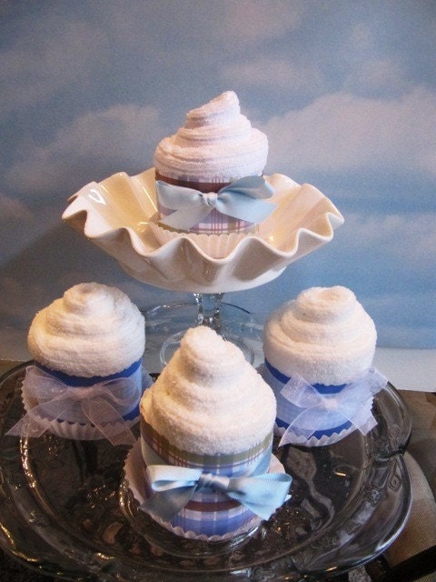 New- Dishtowel Cupcake set of 4 - perfect for showers