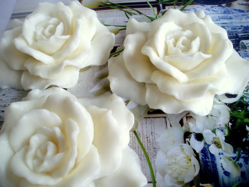 White Flowers Soap Gift