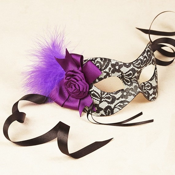 Amadea Lace/Violet masquerade mask /req37430