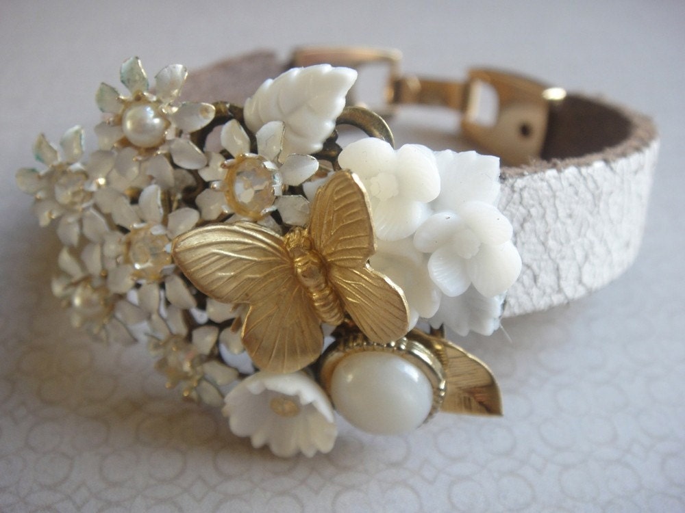 Romantic bridal small vintage collage bracelet