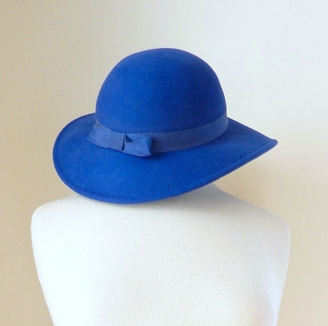 vintage ROYAL cartwheel hat (ww80sa00-1)