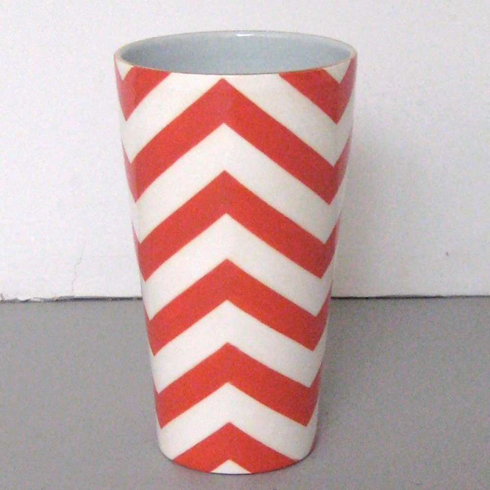 Number 10 V Vase in the Buckley Chevron Coral Colorway