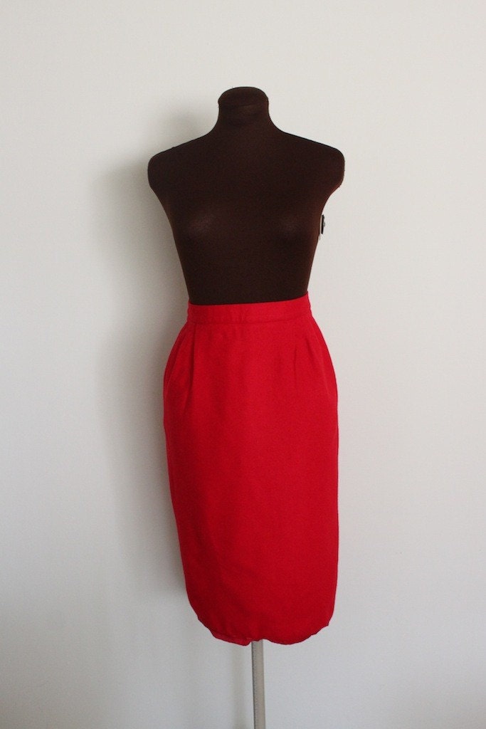 SALE Vintage Lipstick Red Wool Pencil Skirt (m)