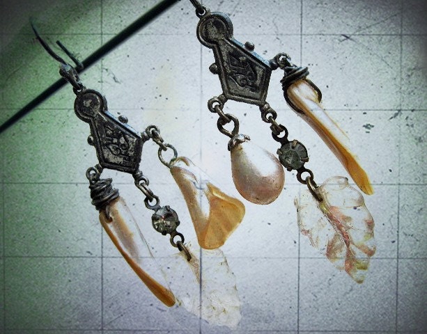 Haecceity. Victorian Tribal Pearly Drops.