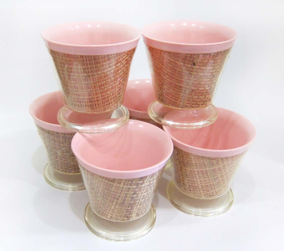 Vintage Kitschy Plastic Wicker Picnic Cup or Ice Cream Bowl Set in Pastel Pink - 6