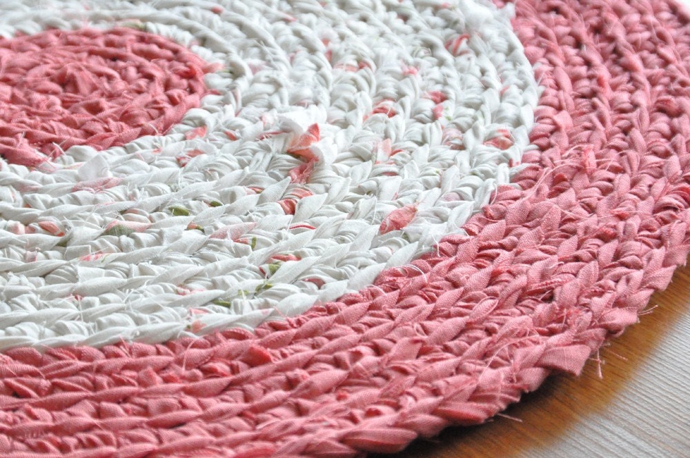 Ekra Pretty Pink and Roses Crochet Rodada Upcycled tapete de área