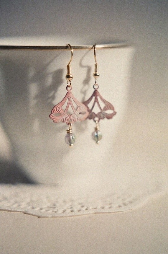 Marie, delicate art nouveau fern earrings in shabby pink patina