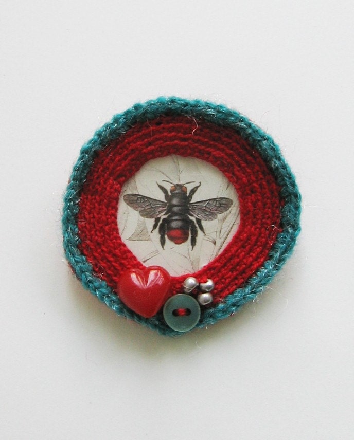 Turquoise-Red Fly pin
