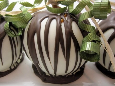 White Chocolate Covered Gourmet Apple