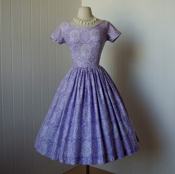 Pin Up Clothing Ideas. full skirt pin-up dress