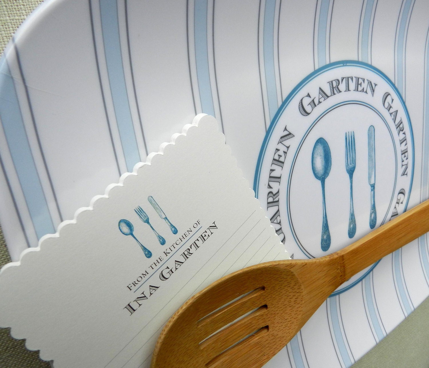 Ticking Platter and Scalloped Recipe Card Set: Silverware