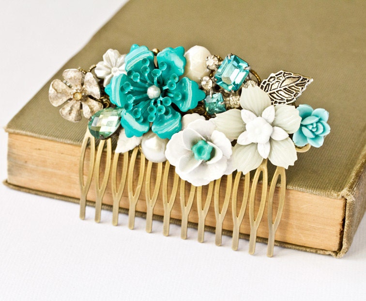 Hair Comb Bridesmaid, Wedding, Bride in Turquoise and White - Vintage Collage upcycle