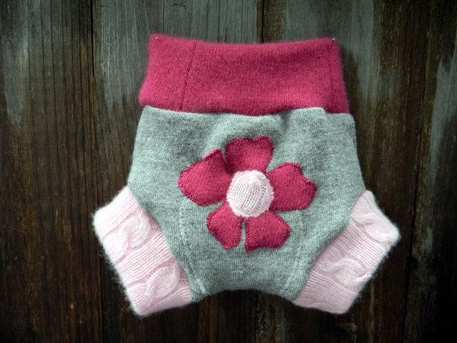 Upcycled Wool /Cashmere Soaker Cover Diaper Cover With Added Doubler Light Gray Fuschia Pink With  Flower Applique SMALL  Kidsgogreen