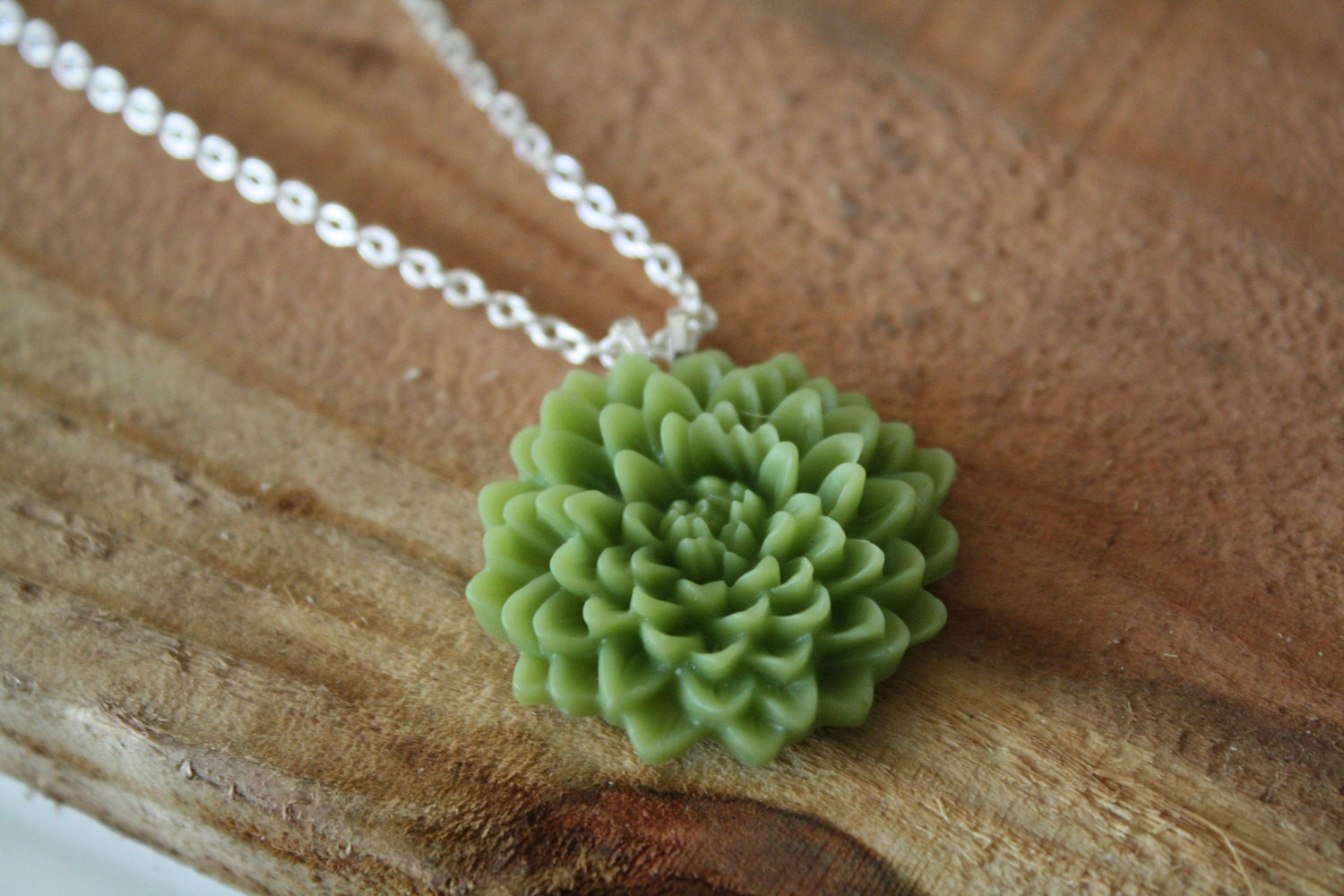 JADE - Chrysanthemum Cabochon Pendant Necklace on a Silver Chain