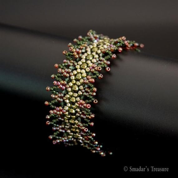 Free Shipping - Spiky Leaves Red and Green Bracelet