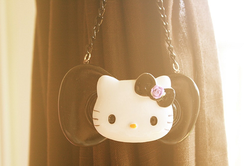 Sephia Hello Kitty necklace