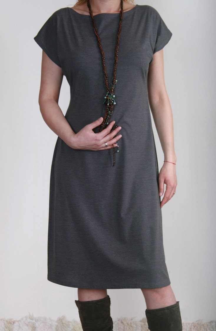 TINA Simple knee lenght dress with very short sleeves