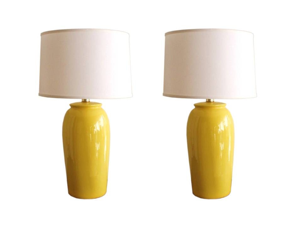 Large vintage yellow ceramic table lamp