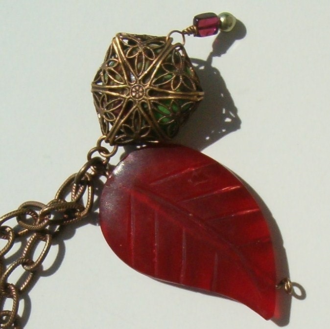 Red leaf necklace