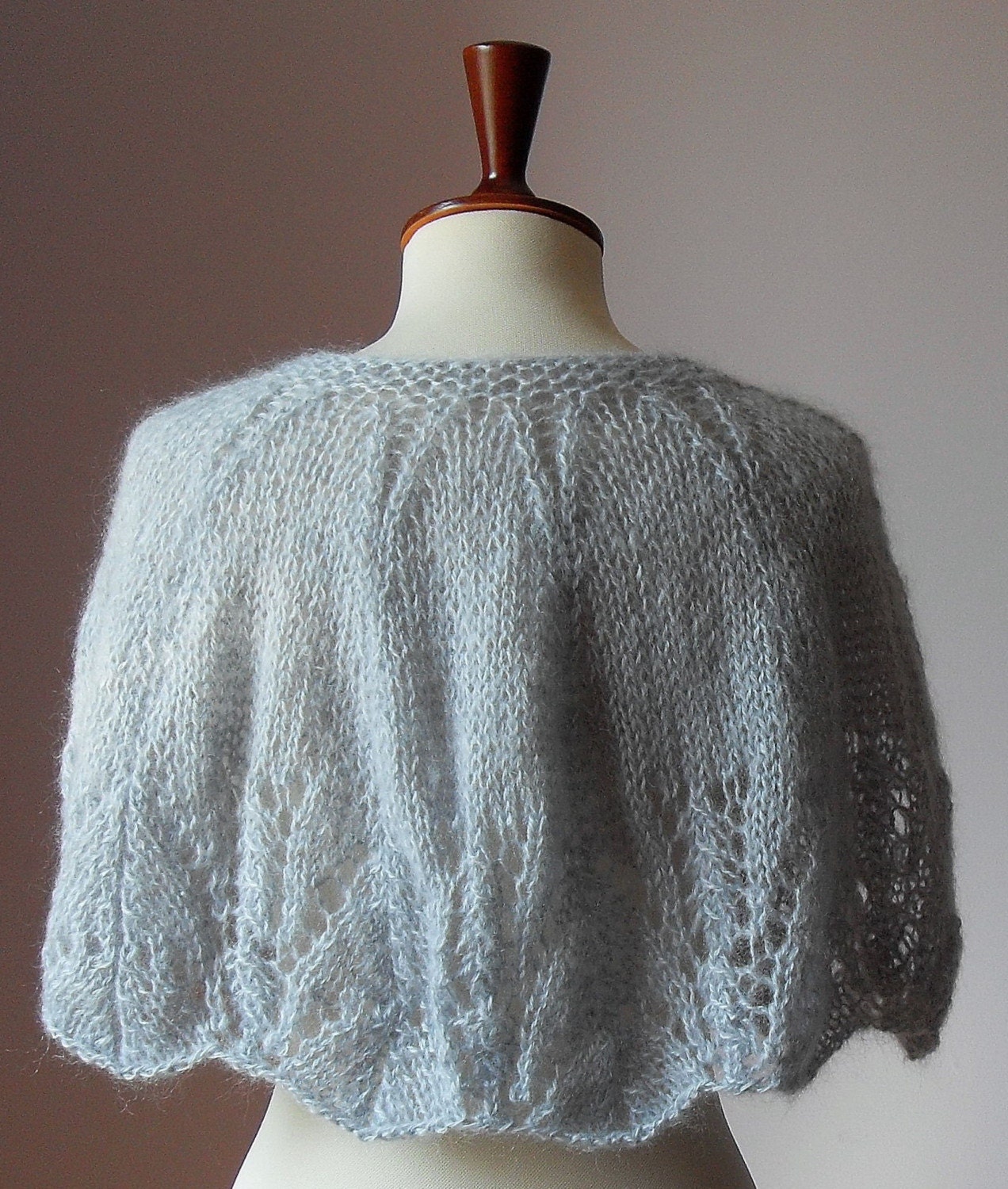 DOLCE - Grey Lace Knitted Capelet