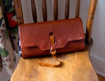 Lady leather clutch