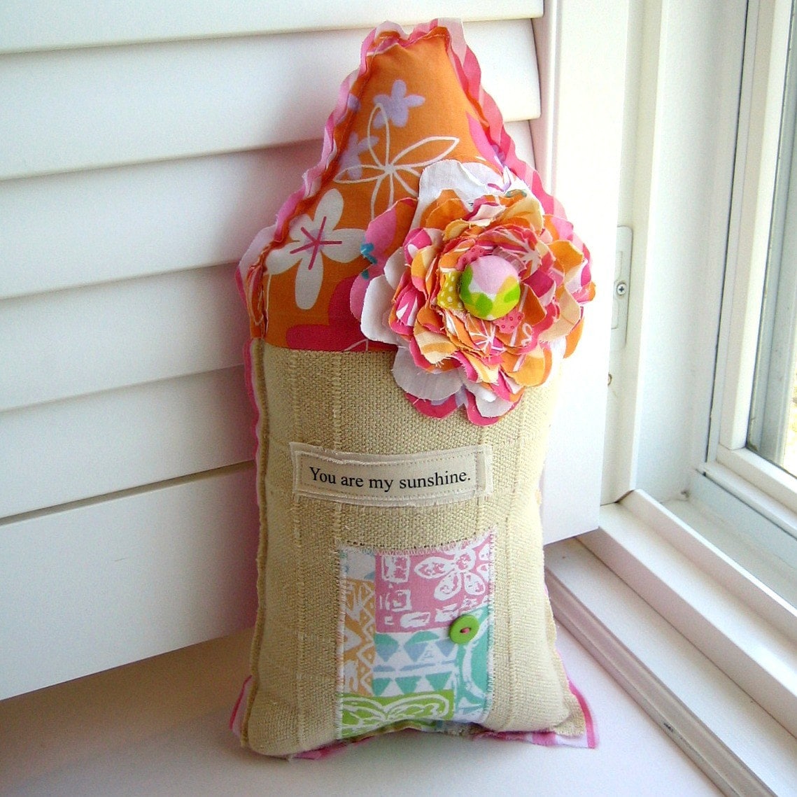 <br />Handmade Fabric House Pillow, Appliqued Happy Home, No. 48
