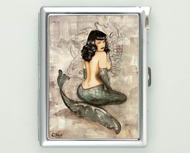 Bettie Page Mermaid Cigarette Case Wallet Lighter (cgc-0066). From shopss1