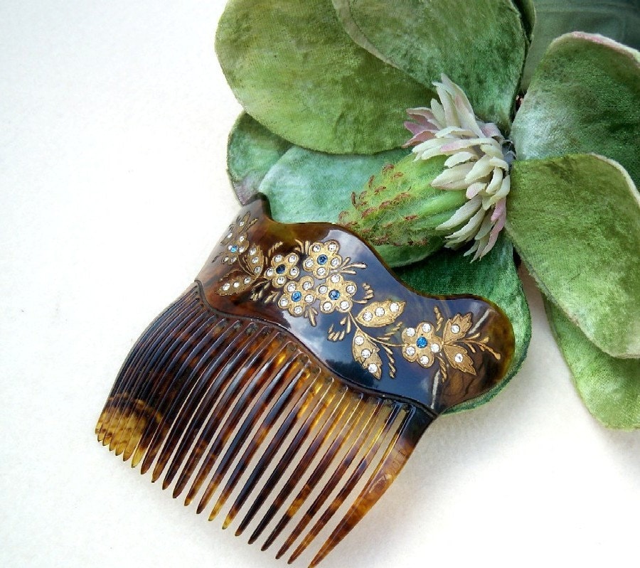 Hair And Tortoise. Vintage hair comb, Victorian
