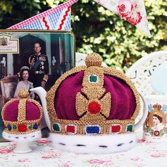 royal wedding knitting pattern. easy ROYAL weDDing QuEEN CROWN