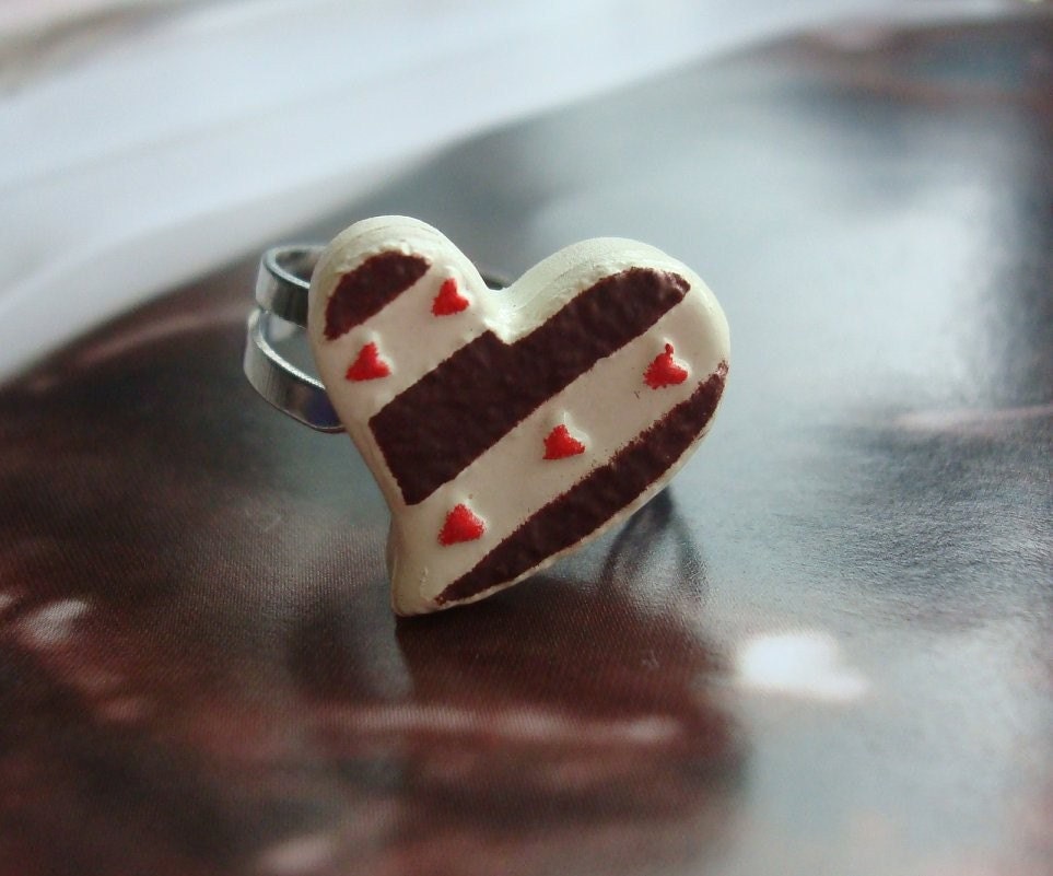 Black and White Heart Cake Ring A