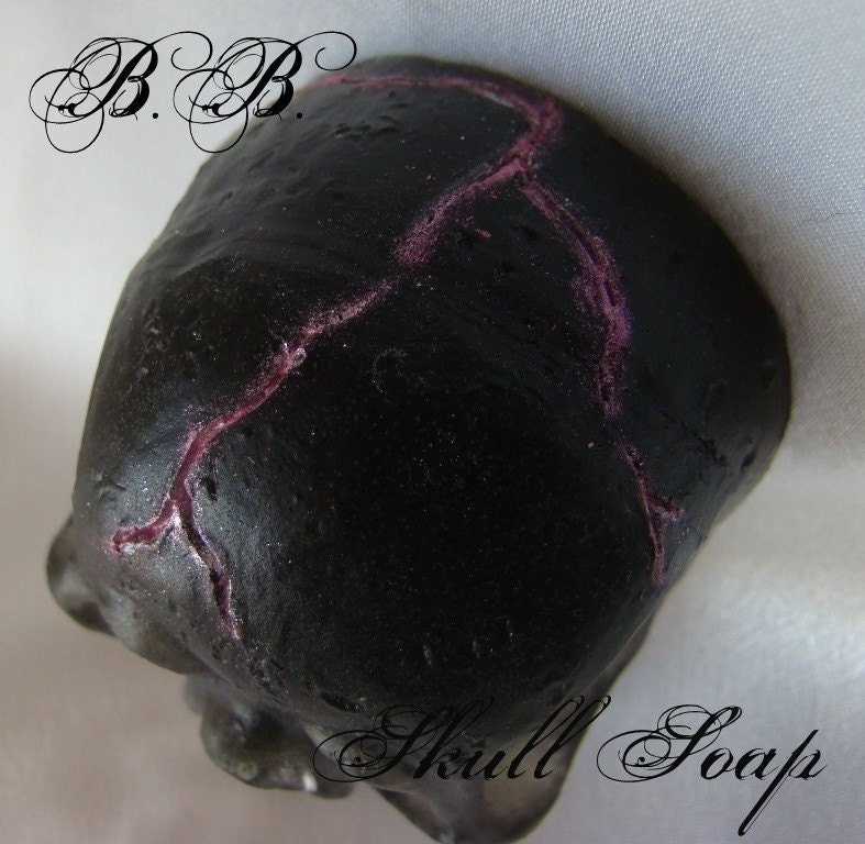 Bathtub Bling's Skull Soap - 2.5 oz 