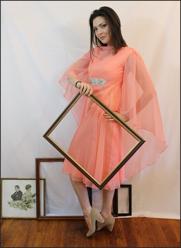 bright peach/pink sheer flowy formal/party/cocktail/ mad men-style dress // chiffon overlay//  sz M