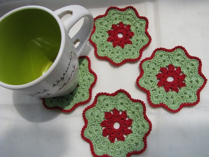 Coasters in red and light olive green - set of four christmas coasters