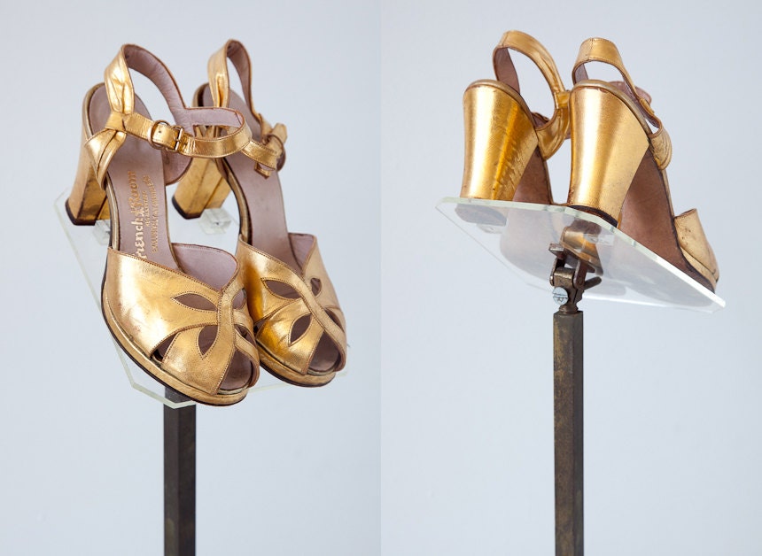 vintage 1920s heels / vintage 20s golden flapper heels / vintage 1920s shoes
