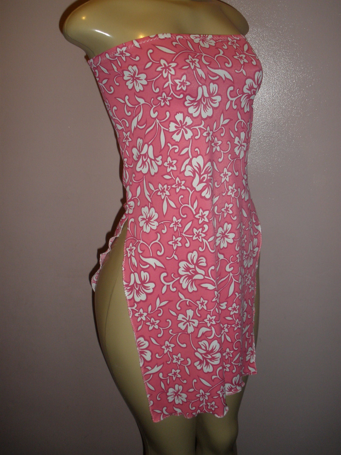 Beautiful Pink and White Flowers Floral Swim Suit Cover Up Size Small