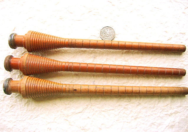 Vintage Japanese Wood Spindle Spool Bobbin (F84) Metal Tip