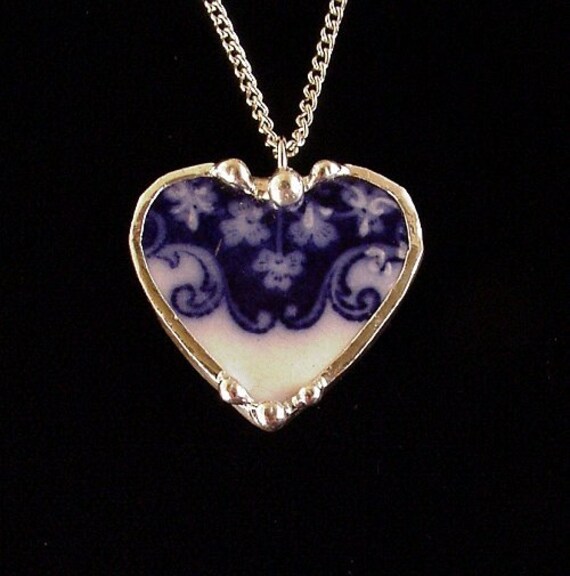 Antique 1880s flow blue shamrock clover broken china jewelry heart pendant necklace