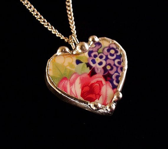 Broken China Jewelry petite heart pendant necklace Royal Winton Welbeck pink rose chintz
