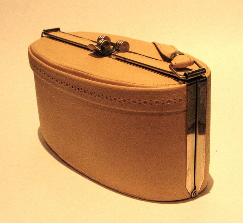 Vintage 1950s Yellow Oval Box Handbag