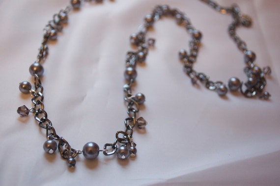 Gray Dangled Chain Necklace
