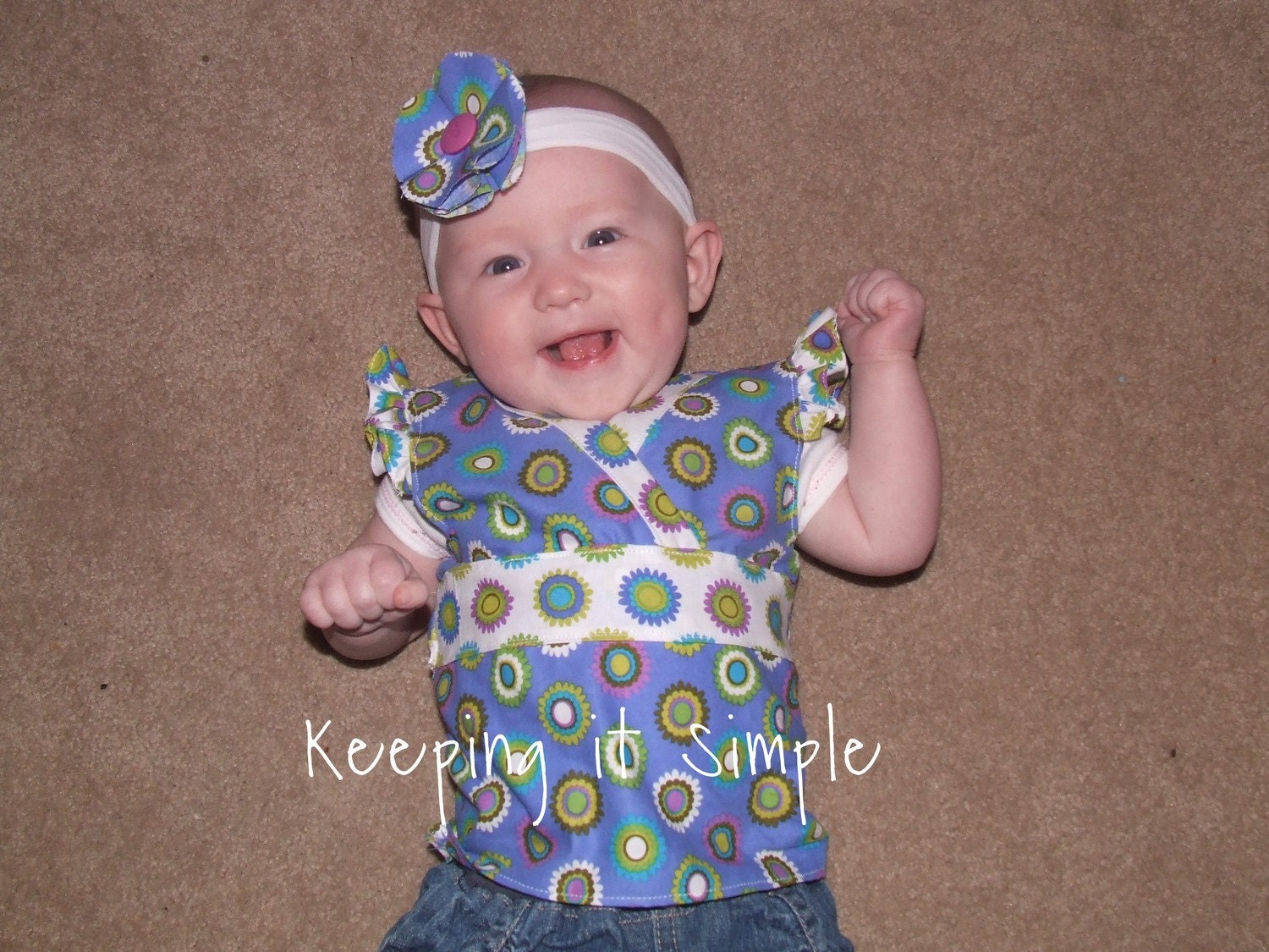 Adorable 0 to 3 Months v-neck shirt