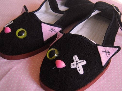 Stitched Zombie Kitty Mary Jane Shoes - Size 5