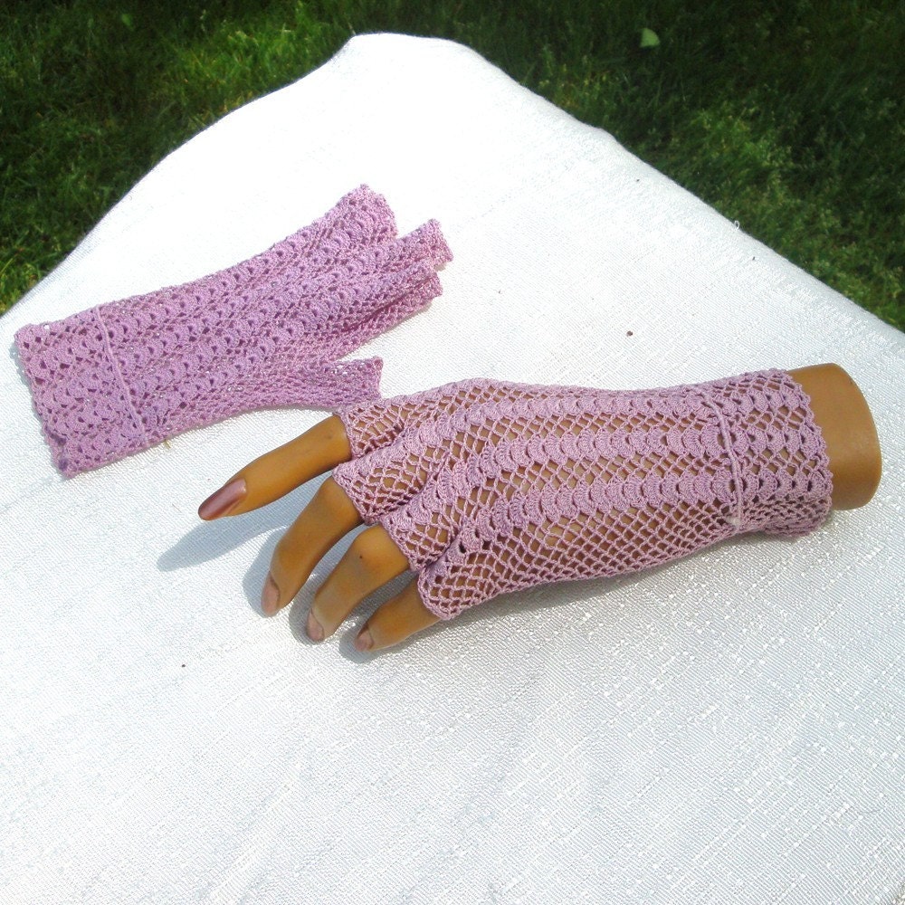 How to Crochet Finger Flap Mittens | eHow.com